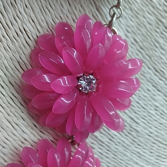 *Last One* J. Crew Dahlia Burst Necklace - Picture 3 of 7